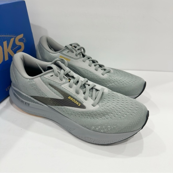 Brooks Adrenaline GTS 24 Men’s Running Shoes